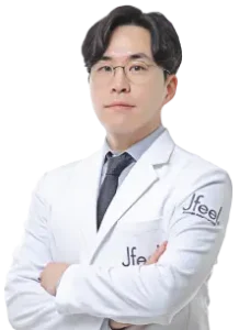 Dr. Lee Yongsuk